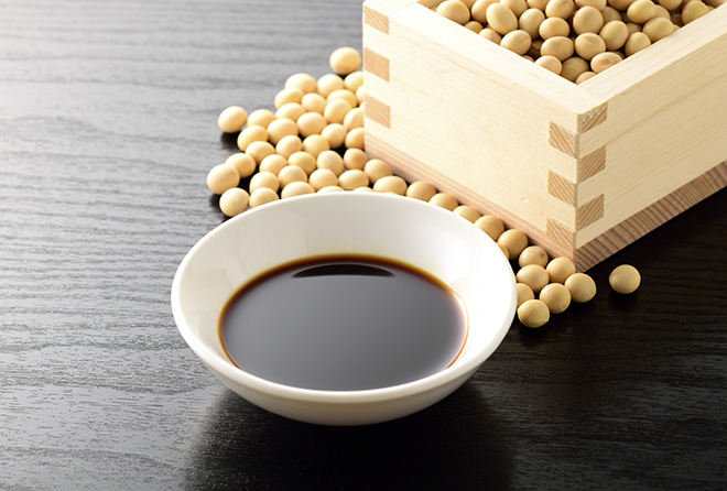 【朗報】「しょう油の塩分で血圧が上昇する」はウソだった!