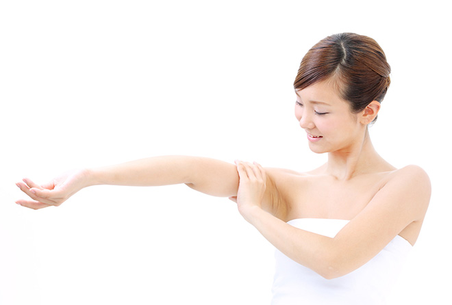 薄着の季節到来! 気になる二の腕のブツブツを何とかしたい!