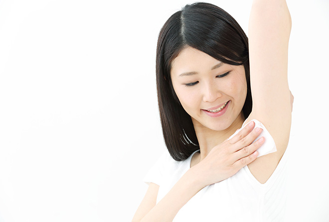 知らなきゃ損!制汗剤とデオドラント剤の違いと正しい使い方