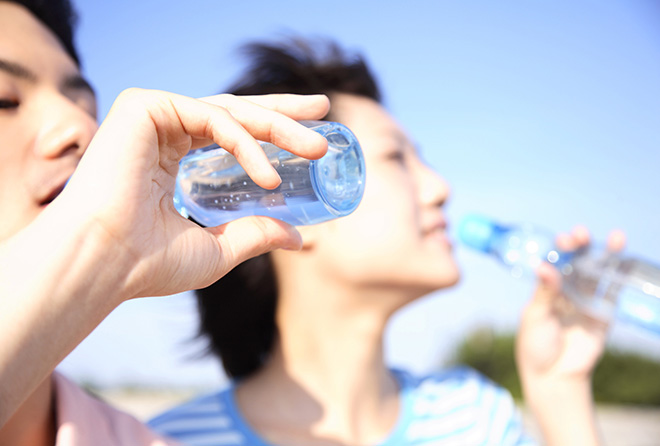 夏冷え、食欲不振。炭酸水が夏の不調にもたらす驚きの効果