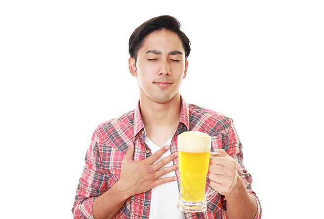 百薬の長か、心身を蝕む悪者か。お酒のメリットとデメリット