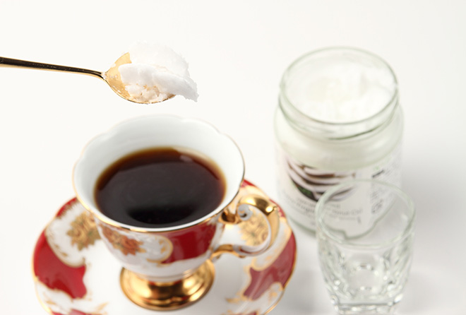 ココナッツオイルコーヒーで空腹&美容対策!