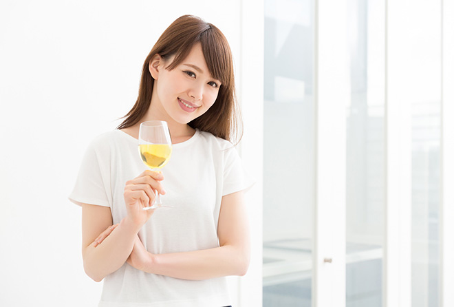 これを知って飲むなら綺麗になれちゃう “白ワイン”