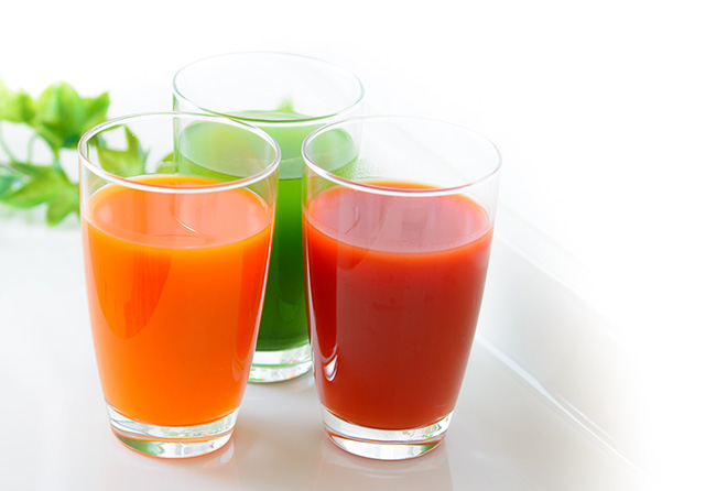 野菜ジュースだけではNG!飲み過ぎは体に逆効果も