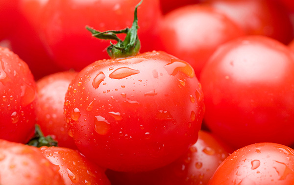 夏こそトマトのチカラで健康美を作ろう