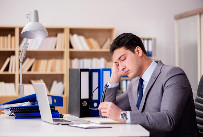 眠さが止まらない!そんなあなたは「過眠症」という病気かも