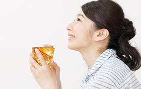 知らなかった! 夏に飲むといいお茶、秋に飲むといいお茶